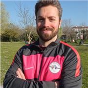 Amo condividere la mia passione e aiutare le persone nel dare sempre il loro 100%